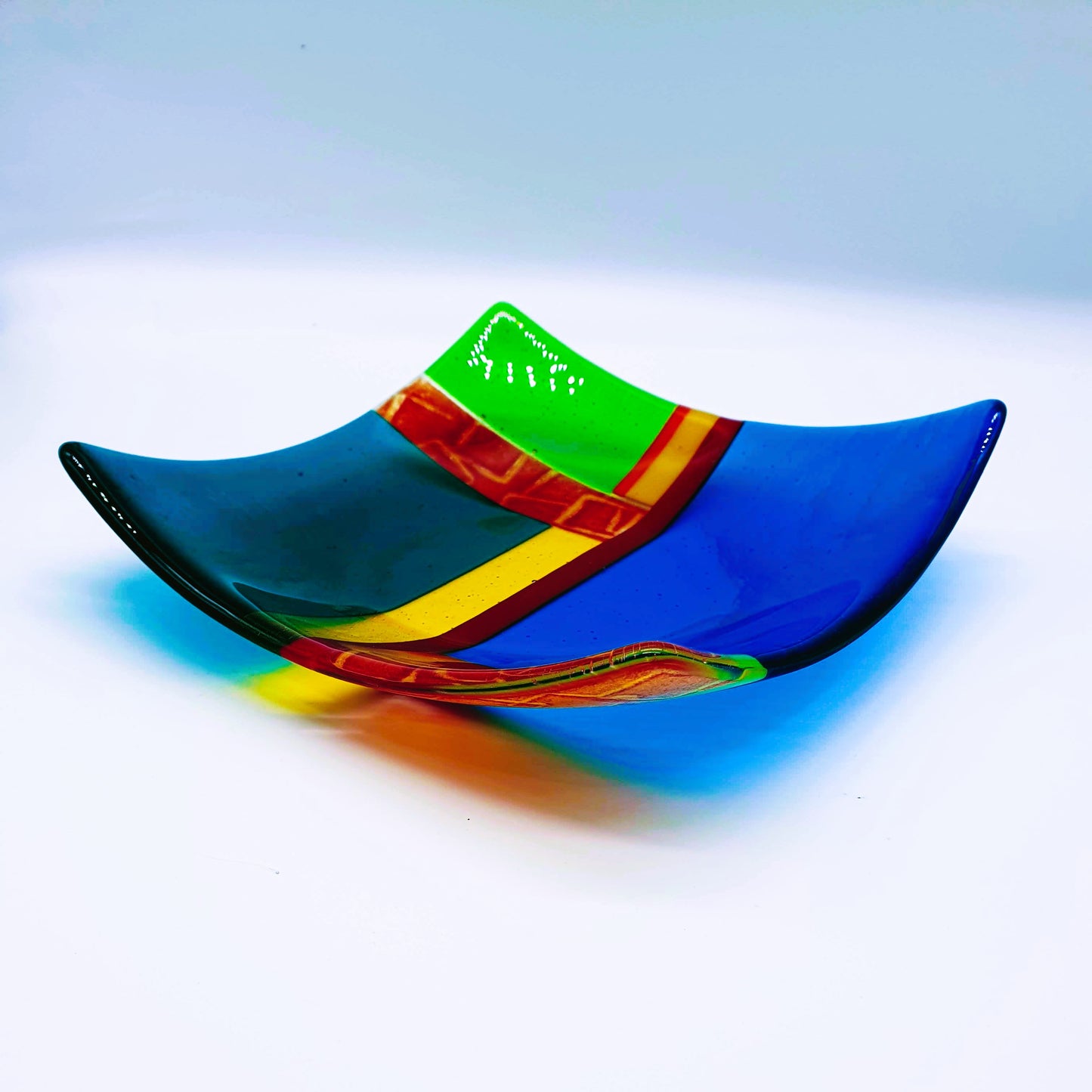 Afrika Red Square Dish